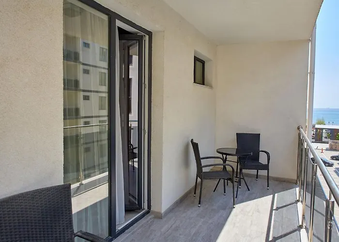 Smarald 2 * Năvodari