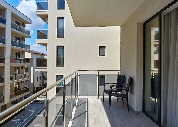 Smarald 2 * Năvodari